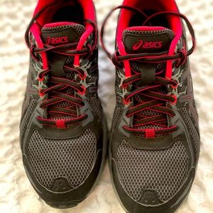 ASICS Gel Venture6 trail running shoes